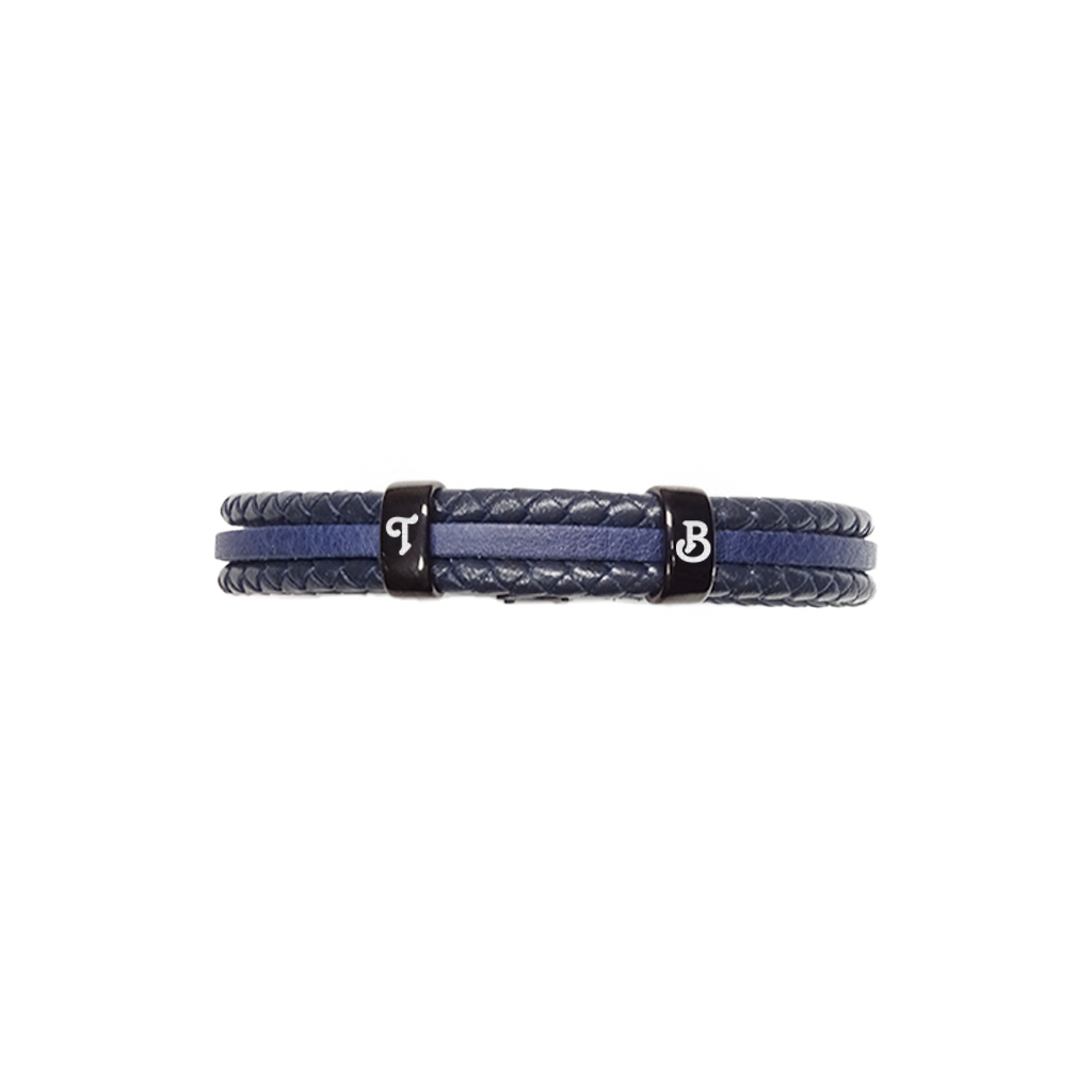 Lederarmband mit schwarzen Stahlverzierungen – Handgefertigt von Harmog